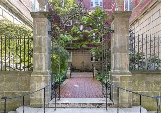 Homes for sale in Cambridge, MA | 6 Washington Avenue #10, Cambridge, MA 02140 | MLS# 73541218
