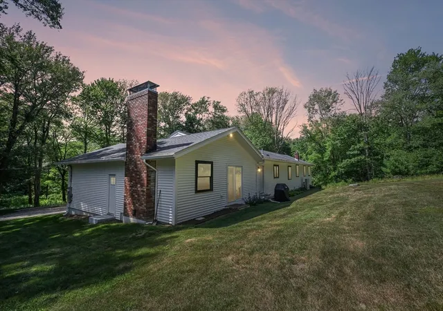 2nd image of 13 Meetinghouse Hill Road, West Newbury, MA 01985 | MLS# 73549588