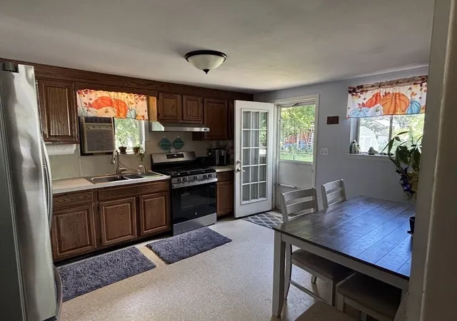 Photo 2 of Single family home for sale at 22 Hurley Cir, Marlborough, MA 01752 | MLS# 73565629 | Listing updated on 2026-09-03