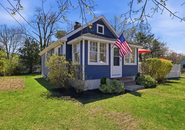 3rd image of 6 Birch St, Wareham, MA 02571 | MLS# 73508598