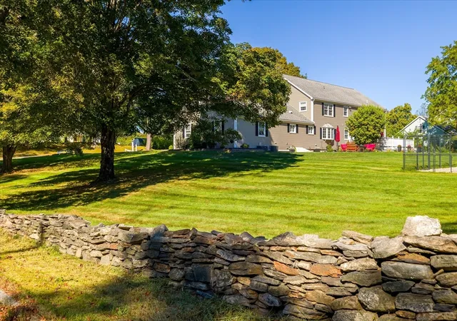 Homes for sale in Thompson, CT | 1 Maple Lane, Thompson, CT 06277 | MLS# 73543854