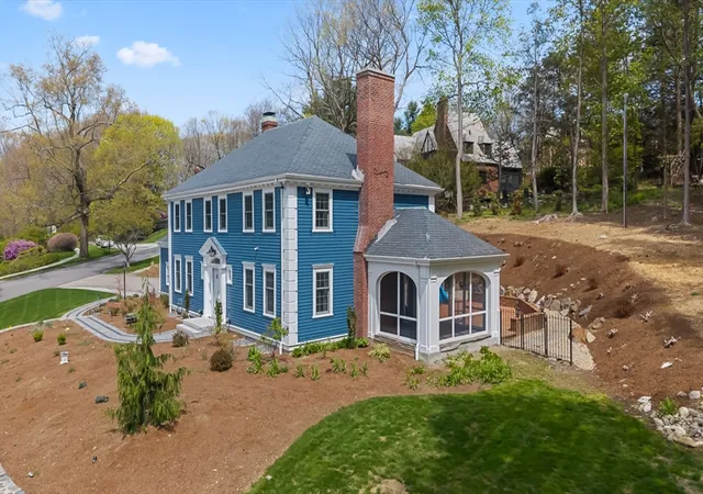 3rd image of 20 Westwood Dr, Worcester, MA 01609 | MLS# 73510519