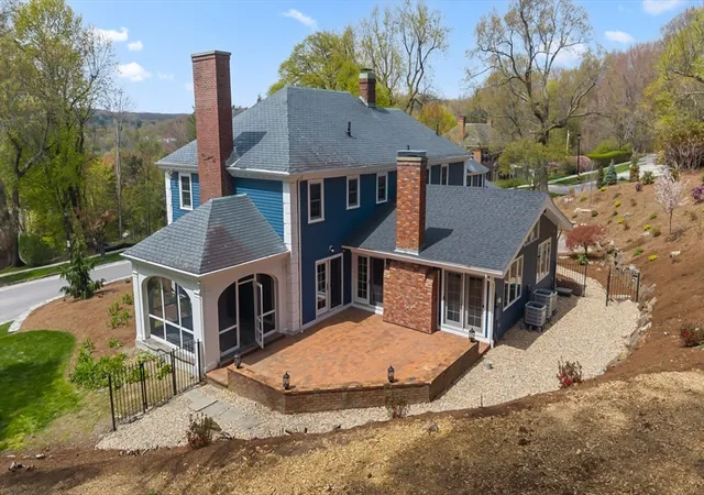 4th image of 20 Westwood Dr, Worcester, MA 01609 | MLS# 73510519