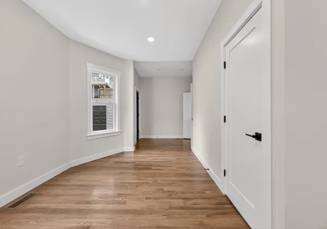 Photo 4 of Sale Pending at 21 Hutchinson St #1, Winthrop, MA 02152 | MLS# 73563677 | Listing updated on 2026-09-15