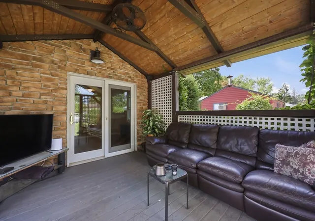 Photo 3 of Single family home for sale at 71 Ogden St, Springfield, MA 01151 | MLS# 73565155 | Listing updated on 2026-09-18