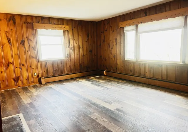 Homes for sale in Charlton, MA | 94 City Depot Rd, Charlton, MA 01507 | MLS# 73515336