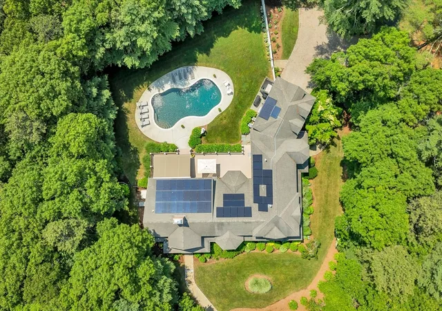 Photo 4 of Sale Pending at 72 Highwood Way, Mashpee, MA 02649 | MLS# 73556972 | Listing updated on 2026-09-29