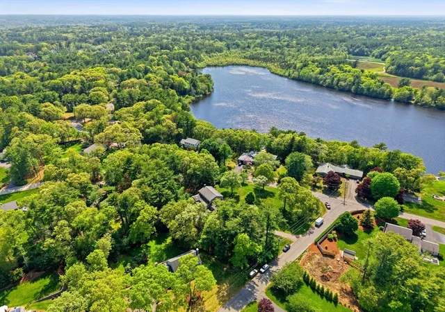 Homes for sale in Duxbury, MA | 240 Evergreen St, Duxbury, MA 02332 | MLS# 73528821