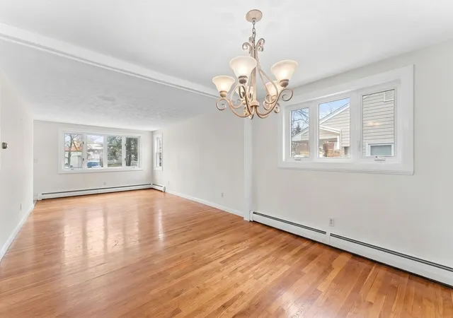 5th image of 33 Fairchild Ave, Saugus, MA 01906 | MLS# 73540301