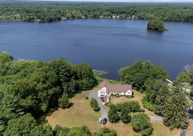 1st image of 155 Ousamequin Pnes, East Bridgewater, MA 02333 | MLS# 73548208