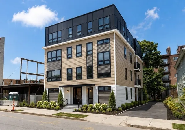 1st image of 820 Hyde Park Ave #202, Hyde Park, MA 02136 | MLS# 73561980