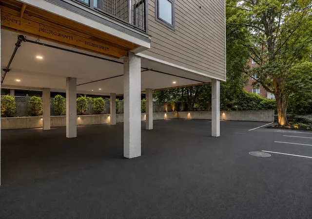 4th image of 820 Hyde Park Ave #202, Hyde Park, MA 02136 | MLS# 73561980