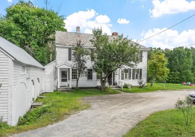 3rd image of 488 S Main St, Athol, MA 01331 | MLS# 73567979