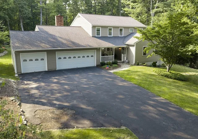2nd image of 198 Meadow Wood Dr, Holden, MA 01520 | MLS# 73552123