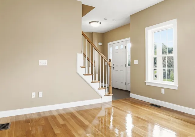 5th image of 221 Chestnut St, Abington, MA 02351 | MLS# 73512291
