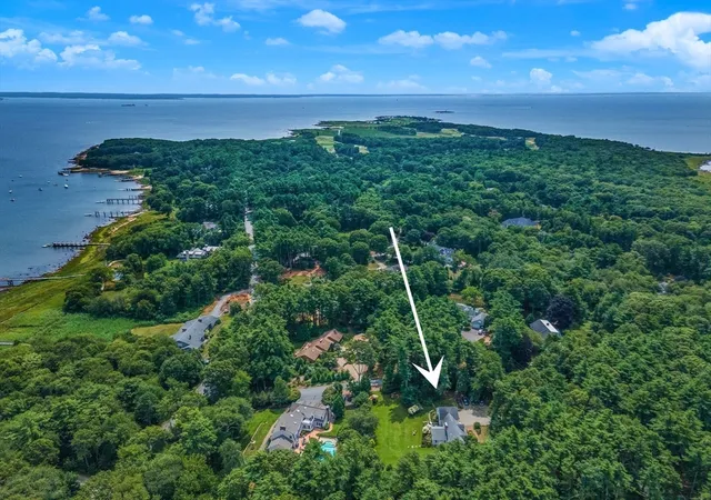 Photo 4 of Sale Pending at 19 Register Rd, Marion, MA 02738 | MLS# 73563243 | Listing updated on 2026-08-31