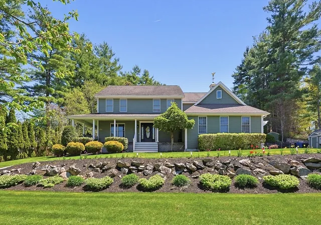 Homes for sale in Wrentham, MA | 40 Blackberry Hill Rd, Wrentham, MA 02093 | MLS# 73514868