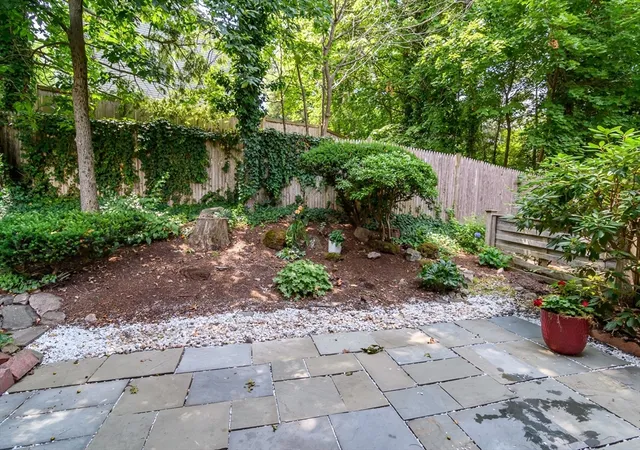 2nd image of 21 Westerly St, Wellesley, MA 02482