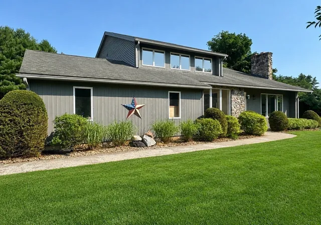 Homes for sale in East Longmeadow, MA | 36 Fraser Dr, East Longmeadow, MA 01028 | MLS# 73545956
