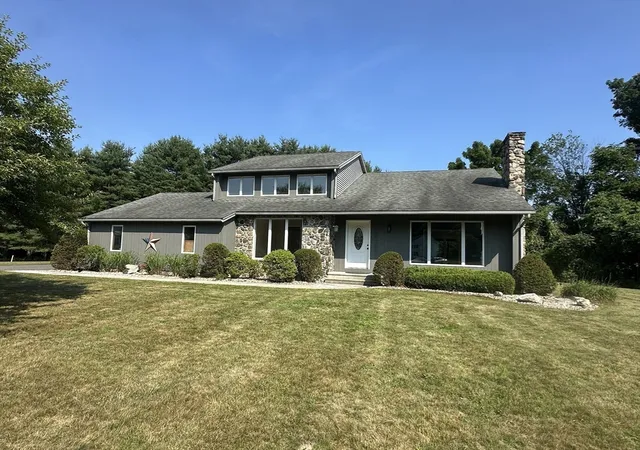 Homes for sale in East Longmeadow, MA | 36 Fraser Dr, East Longmeadow, MA 01028 | MLS# 73545956
