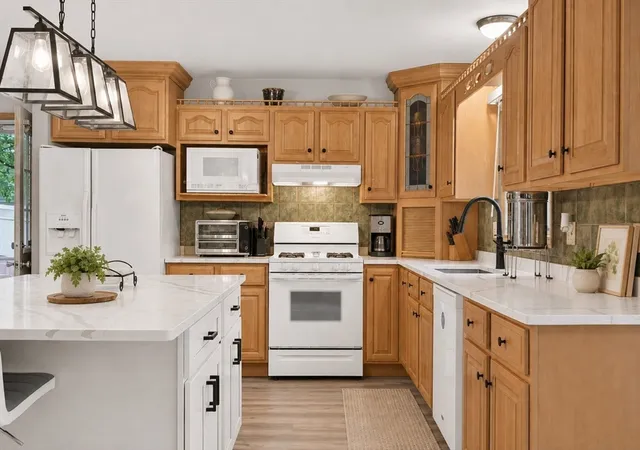 Photo 3 of Sale Pending at 279 Sprague St, Dedham, MA 02026 | MLS# 73555299 | Listing updated on 2026-09-29