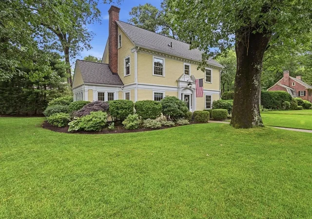 Homes for sale in Longmeadow, MA | 164 Farmington Road, Longmeadow, MA 01106 | MLS# 73540664