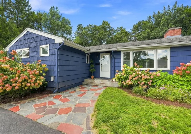 Photo 3 of Single family home for sale at 5 Pine St, South Hadley, MA 01075 | MLS# 73569265 | Listing updated on 2026-10-03