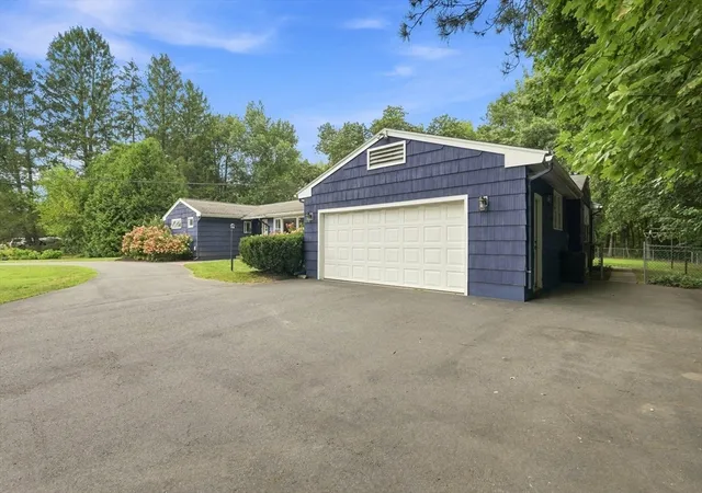 Photo 3 of Single family home for sale at 5 Pine St, South Hadley, MA 01075 | MLS# 73569265 | Listing updated on 2026-10-03
