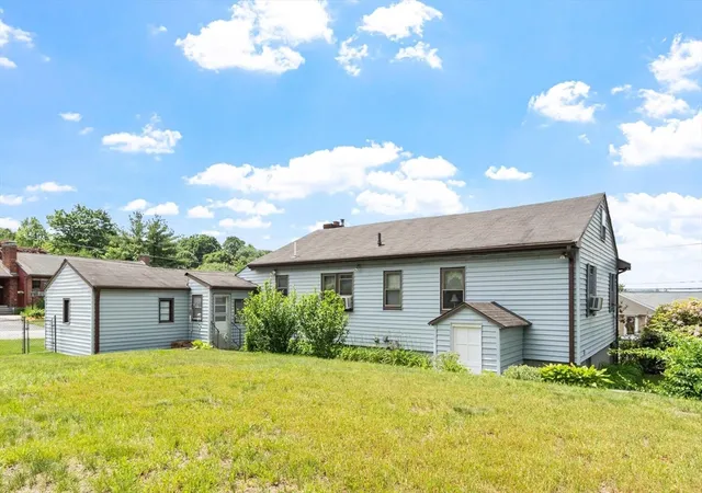 4th image of 36 Baldwin Hill Road, Littleton, MA 01460 | MLS# 73535157