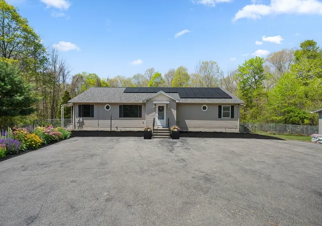 Homes for sale in Dudley, MA | 1 Woodmere Rd, Dudley, MA 01571 | MLS# 73515149