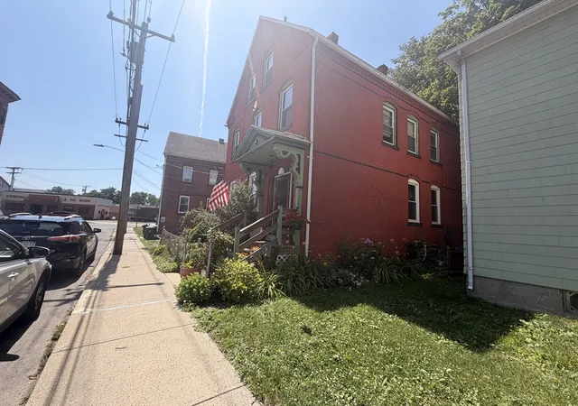 3rd image of 7 Park St, Chicopee, MA 01013 | MLS# 73547328