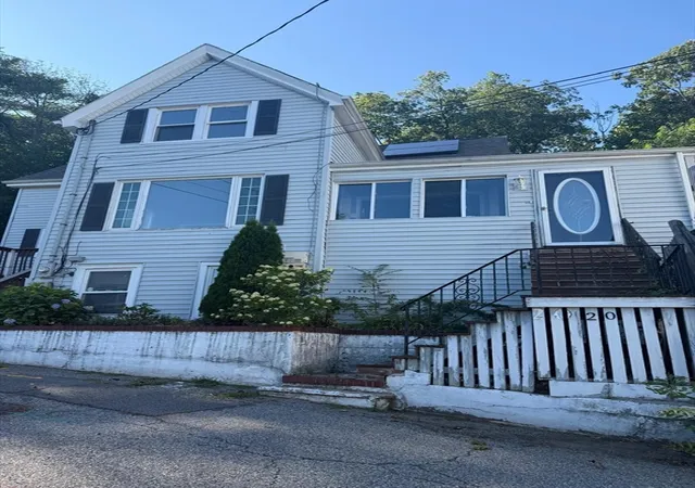 Photo 3 of Single family home for sale at 20 Oakland Ter, Lynn, MA 01905 | MLS# 73554927 | Listing updated on 2026-07-29