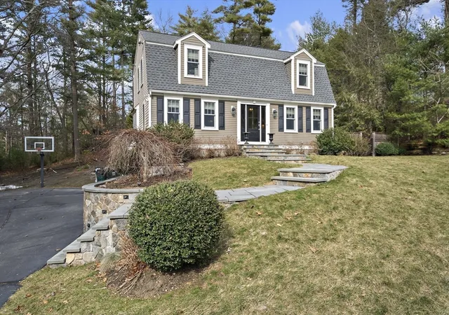 Homes for sale in Duxbury, MA | 66 Simmons Dr, Duxbury, MA 02332 | MLS# 73488913