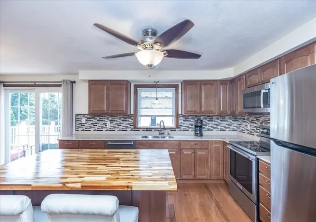 Photo 4 of Sale Pending at 36 Thomas Ave, Haverhill, MA 01832 | MLS# 73566043 | Listing updated on 2026-08-31