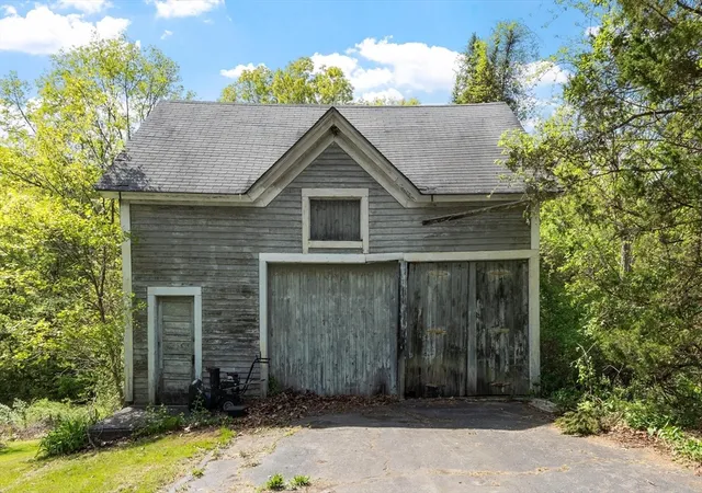 2nd image of 48 Pearl St, Ayer, MA 01432 | MLS# 73522289