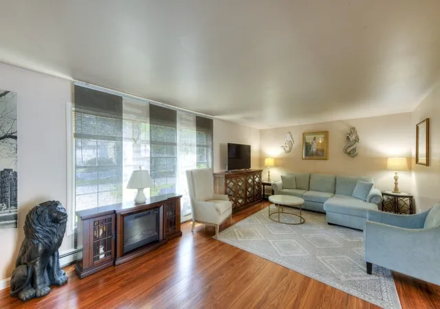 Photo 3 of Sale Pending at 18b Kennebec St, Worcester, MA 01606 | MLS# 73557026 | Listing updated on 2026-08-18