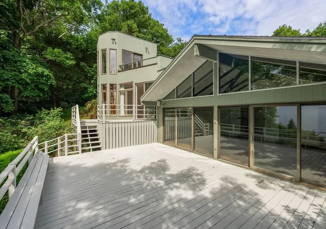 4th image of 23 Ocean Street, Manchester, MA 01944 | MLS# 73536845