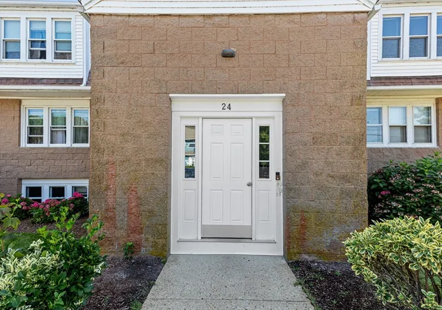 1st image of 24 Bettys Pond #P, Barnstable, MA 02061 | MLS# 73561476