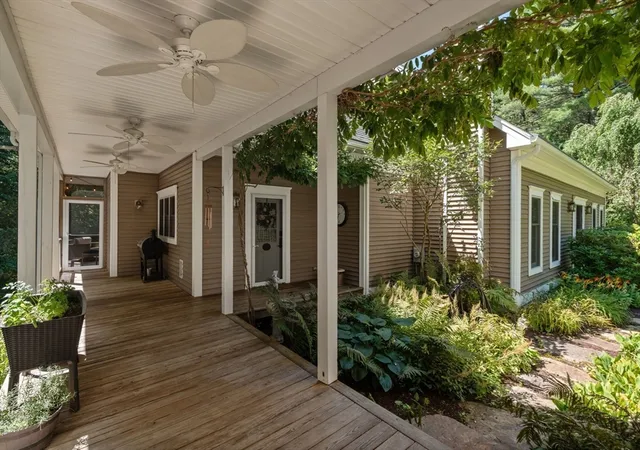 5th image of 430 Mashapaug Rd, Holland, MA 01521 | MLS# 73554691