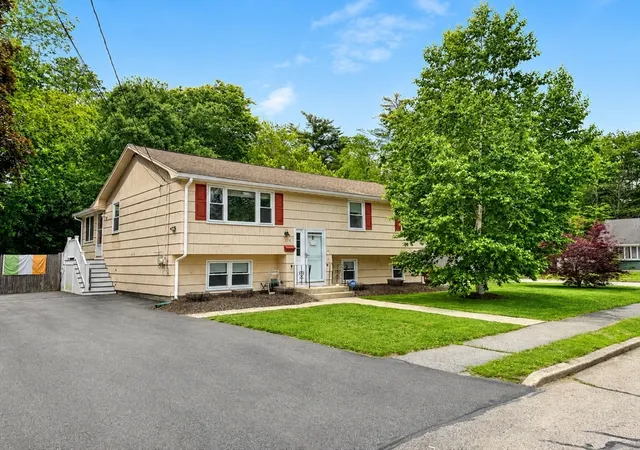Homes for sale in Rockland, MA | 174 Damon Rd, Rockland, MA 02370 | MLS# 73536311