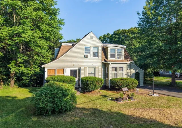 2nd image of 307 Fountain St, Springfield, MA 01108 | MLS# 73556581