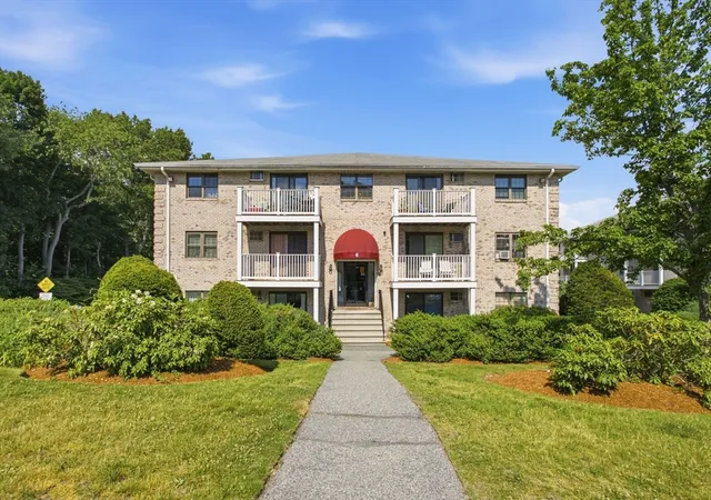 1st image of 6 Kenmar Dr #4, Billerica, MA 01821 | MLS# 73537470