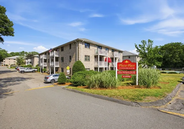 3rd image of 6 Kenmar Dr #4, Billerica, MA 01821 | MLS# 73537470