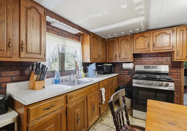 Photo 3 of Sale Pending at 101 Whitins Rd, Sutton, MA 01590 | MLS# 73556297 | Listing updated on 2026-08-11