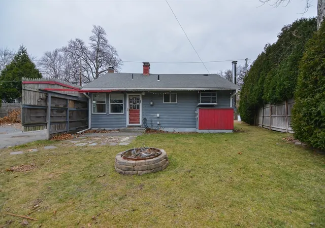 Homes for sale in Woburn, MA | 82 Lowell St, Woburn, MA 01801 | MLS# 73516339
