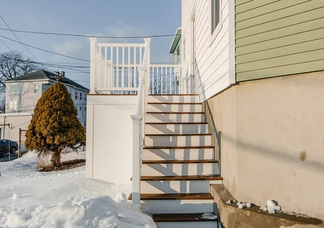 Homes for sale in Worcester, MA | 18 Gosnold Street, Worcester, MA 01606 | MLS# 73481936