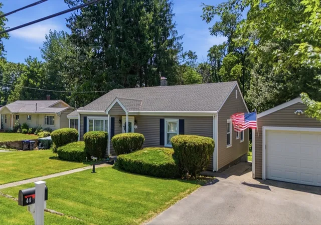 4th image of 44 Desmarais Street, Cumberland, RI 02864 | MLS# 73555367