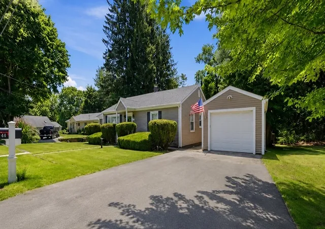 5th image of 44 Desmarais Street, Cumberland, RI 02864 | MLS# 73555367