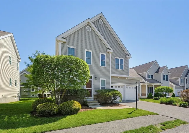 2nd image of 4 Daisy Lane #4, Raynham, MA 02767 | MLS# 73521731