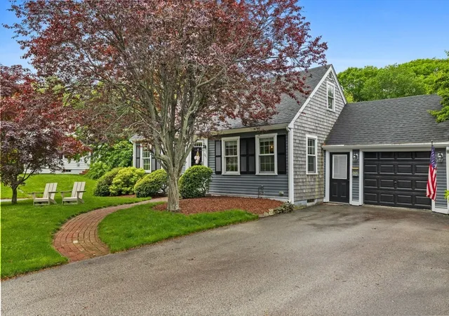 Homes for sale in Hingham, MA | 221 Central St, Hingham, MA 02043 | MLS# 73528769